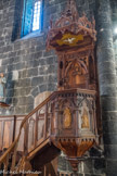 <center>Notre-Dame-de-Valvert.</center>Chaire à prêcher à cuve pentagonale accessible par un escalier tournant, de style néo-gothique. La main courante est à décor ajouré.