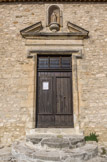 <center>L'église Saint Martin.</center>  Le portail d'entrée est de la première moitié du XVIIe siècle.
