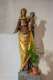 Chapelle Saint Joseph. Vierge à l'Enfant dite Vierge noire. Statue monoxyle peinte et dorée à la feuille.
Il est fait mention, dans la visite pastorale de 1768, d'une statue de la Vierge 