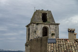 Le clocher St Jean. Il a été construit en 1585. Il doit sa décapitation à la foudre qui s'abattit sur le village lors d'un orage le 5 – 6 février 1897.