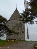 <center>Montfuron.</center> Le moulin à vent.