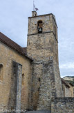 <center>Senez </center>Cathédrale Notre-Dame-de-l'Assomption. <br> Le clocher est construit en 1713. L'évêque Mgr D'Amat de Volx (1757-1771) avait formé le plan pour l'embellissement de sa cathédrale. Cependant la mort l'a empêché de mettre en œuvre son projet. Elle perd son statut en 1790 et devient une église paroissiale. Ruffo de Bonneval est le dernier évêque de Senez. Le 1er mai 1835, le conseil de fabrique signale au ministère de l'Intérieur l'état de la cathédrale. Les voûtes s'effondrent le 4 juillet. Les travaux de reconstruction des voûtes des deux premières travées de la nef sont adjugés le 22 avril 1837 à l'entrepreneur Honoré Dufresnesous la direction de l'architecte Rossi.  L'architecte Henri Revoil venu sur place en novembre 1881 les critiqua dans son rapport rédigé à Nîmes, le 29 janvier 1882.