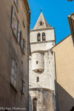 <center>L'église Notre-Dame-des-Pommiers. </center> Le clocher. Lors de cette dernière restauration, la voûte de la nef est en grande partie reprise, la toiture refaite et le beffroi du clocher reconstruit.
