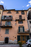 <center>Péone</center>La place de la Mairie.