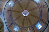 <center>Péone</center>Eglise Saint Arige et Saint Vincent de Saragosse. Elle est coiffée d'une grande coupole hexagonale, coiffée d’un lanternon circulaire.