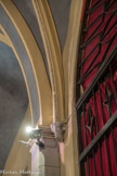 Saint-Sauveur-sur-Tinée <br>Eglise Saint-Michel Archange. Les arcs retombent sur des culots grossièrement sculptés de têtes humaines et animales.