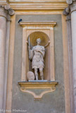 <center>Eglise Saint-Michel.</center> St Maurice, qui vécut au IIIe, sur son bouclier, la croix de Savoie