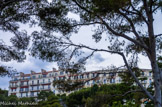 <center>Promenade Le Corbusier</center> Ex Grand Hôtel du Cap-Martin. 1890.  Construction par Hans-Georg Tersling sur un terrain appartenant à l’anglais Calvin White.
1928. Un incendie détruit une bonne partie de sa toiture  monumentale en ardoise à grandes lucarnes.