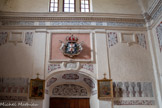 Chapelle des Trinitaires <br> Trinitaires ou Ordre de la Très Sainte Trinité pour la Rédemption des captifs, 
dit ordre des Trinitaires ou Mathurins 1193.
Les trinitaires portent depuis leur fondation un habit blanc sur lequel figure une croix rouge et bleue. C'est un ordre religieux catholique fondé en 1194 à Cerfroid près de Brumetz dans l'Aisne par les Français Saint Jean de Matha et Saint Félix de Valois, à l'origine pour racheter les chrétiens prisonniers des Maures. C'est la plus ancienne institution officielle de l'Église catholique romaine consacrée au service de la rédemption sans arme à la main. Les Frères de la maison de la Trinité devront vivre dans l'obéissance, la charité, la prière, et le jeûne, sans rien posséder personnellement.