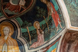 Auron. Chapelle Saint Erige dite d'Ariez <br> Côté droit de la voûte: « Noii me tangere »,  apparition du Christ ressuscité à sainte Madeleine agenouillée dans un pré fleuri.