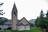 Auron. Chapelle Saint Erige dite d'Ariez <br> À l'époque médiévale, les alpages et le terroir à blé d'Auron étaient déjà renommés. Le village était habité seulement à l'estive par des bergers. Ils gardaient les troupeaux et s'occupaient des champs. Une route muletière, reliant le littoral niçois à Barcelonnette, traversait le site avec le passage de nombreux itinérants. C'est ce qui explique  la popularité de la chapelle Saint Érige dans un lieu qui semble à l'écart de nos jours. Edifice romano-gothique, à nef unique avec chevet en partie plat.