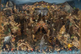 <center>Cathédrale Notre-Dame de la Nativité</center>Les dioramas, également appelés « crèches » en Provence, sont de grosses boîtes contenant des scènes religieuses richement décorées, protégées par une vitre. Cet art oublié, autrefois pratiqué dans les couvents, est représenté avec des personnages en terre, sur fond de village provençal taillé dans du liège, agrémenté d’herbes sauvages de Provence. Paradis: Dans un paysage rocheux autour d’une grotte, occupée par une Vierge, surmontée d’un Christ en ivoire, s’organise une vie monastique. Berger et bergère gardent leur troupeau dans un univers grouillant d’animaux. Ivoire, mie de pain, verre (jet d’eau, glace et animaux), éléments botaniques et arbres en tissus, fritte de verre sur les parois. XVIIIe