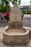 <center>Vence</center>Fontaine alimentée par les sources de La Foux. L'abreuvoir
