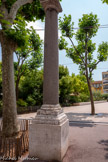 <center>Vence</center>Place du Grand Jardin. Avant la conquête des Alpes par Auguste et la création de la province des Alpes maritimes dans le dernier quart du Ier siècle av. J.-C., le territoire de Vence est sous le contrôle de la tribu des Nerusii dont le nom apparaît sur le Trophée des Alpes avec celui des autres tribus locales vaincues par Auguste. 
À partir de l'ère chrétienne, Vence est fondée et devient chef-lieu de cité. Les restes antiques de la cité de Vence sont très mal connus à l'exception des bornes milliaires délimitant la voie romaine via Ventiana, et des inscriptions majoritairement mises au jour dans le sous-sol du centre-ville et actuellement intégrées à la maçonnerie de la cathédrale de Vence datant des XIe et XIIe siècles dans sa forme actuelle.
