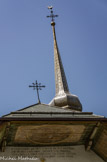 <center>Église Notre-Dame-de-l'Assomption de Cordon.</center>Le coq rappelle le reniement de Pierre.