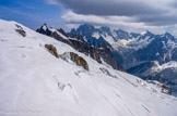 <center>De l'Aiguille du Midi (altitude 3777 m) à la Pointe Helbronner (altitude 3466 m).</center>L'aiguille du Plan, derrière l'Aiguille Verte, 4122 m, puis à droite, les Droites, 4000m, les Courtes, 3856 m, complèteent à droite, Triolet, 3870 m.