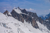 <center>De l'Aiguille du Midi (altitude 3777 m) à la Pointe Helbronner (altitude 3466 m).</center>Aiguille du Plan.