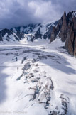 <center>De l'Aiguille du Midi (altitude 3777 m) à la Pointe Helbronner (altitude 3466 m).</center>