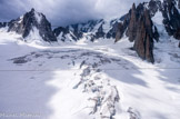 <center>De l'Aiguille du Midi (altitude 3777 m) à la Pointe Helbronner (altitude 3466 m).</center>