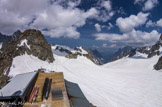 <center>Pointe Helbronner </center>Au fond, l'Aiguille du Midi.