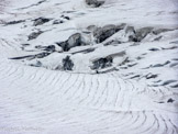 <center>De l'Aiguille du Midi (altitude 3777 m) à la Pointe Helbronner (altitude 3466 m).</center>Glacier du Géant