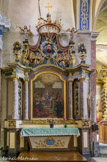 <center>Église paroissiale Saint-Pierre-et-Saint-Paul de Passy</center>Le 2e retable (1833) présente un baldaquin sculpté portant des statues semblables à la 1ère réalisation. Le tableau central représente la Pentecôte - venue de l’Esprit Saint sur les apôtres et les personnes présentes avec eux, 50 jours après Pâques.