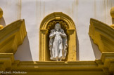 <center>Saint-Nicolas-de-Véroce</center>Au centre du fronton brisé, la statue du Bon Pasteur, portant sur ses épaules la brebis égarée.