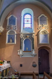 <center>Notre-Dame de la Gorge</center>A gauche, statue de l'enfant Jésus de Prague.