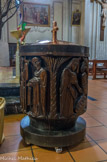 <center>Église Saint-Jacques </center>Fonts baptismaux.