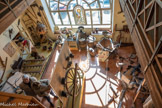 <center>Jouques.</center> Musée d'histoire locale. Au rez-de-chaussée sont évoquées des scènes de la vie domestique, agricole et artisanale avec quantité d’objets.