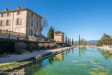 <center>Domaine d'Arnajon.</center> Jacques Blanc emploie Guilhem et Jean Cartoux, père et fils, maîtres maçons et gipiers d’Aix, pour la construction du bassin du haut.