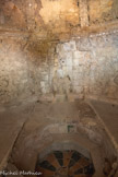 <center>Domaine d'Arnajon.</center>  Le nymphée, grotte de fraîcheur, est de plan octogonal.
