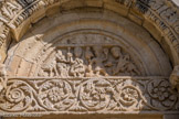 <center>Notre-Dame de-Beauvert</center> Le tympan, de droite à gauche : un joueur de rebec ou de vielle (peut-être un troubadour) vu de trois-quarts,  il semblerait bien qu'il a détaché de l’archet une tête de flèche et qu’il poignarde le personnage suivant ; un personnage masculin vu de face, une chouette située au-dessus de son épaule, mais non portée par cette épaule. L’homme lève le bras en signe de défense ; un pèlerin avec son bourdon et sa besace ; enfin à l'extrême gauche, un coq à tête humaine. Devant lui, une sorte de vase avec au-dessus un trou de forme rectangulaire aux arêtes soigneusement taillées. L'interprétation de ces différents reliefs rustiques (tympan et chapiteaux), apparemment profanes, est difficile à saisir et leur valeur symbolique assez diffuse : peut-être une évocation (à droite) du Mal, des ténèbres et de la mort et (à gauche) du Bien, de la lumière et de la résurrection. Autre interprétation : à droite, le Troubadour joue de sa viole et près de lui le chevalier joue avec son faucon ; à gauche, un pèlerin qui attend au croisement des routes, comme ici à l’entrée de Sainte-Jalle, qu’on lui donne le gîte et le couvert. Le second volatile  est un paon disent certains.  Cela pourrait aussi être le coq de Saint Pierre.