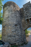 <center>Sainte-Jallle</center>La tour, avec des meurtrières à fusil.
