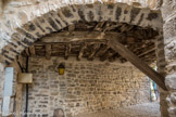 <center>Sainte-Jallle</center> La deuxième porte à côté de  l'ancienne église.