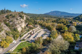 <center><center>Vaison-la-Romaine : la haute-ville.</center></center>Vue du Planet. Le Ventoux.