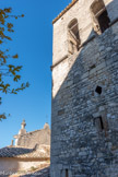 <center><center>Vaison-la-Romaine : la haute-ville.</center></center>L'Eglise-Cathédrale.