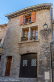 <center><center>Vaison-la-Romaine : la haute-ville.</center></center>Place du vieux marché.
