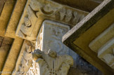 <center><center>Vaison-la-Romaine : la chapelle Saint-Quenin</center></center>Personnage barbu aux grandes oreilles.
