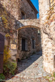 <center>Les Arcs sur Argens : Place du Collier..</center>Ddébut de la rue Agnely..