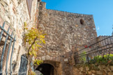 <center>Les Arcs sur Argens. </center>La porte Milante vue de l'intérieur.