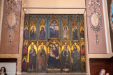 <center>Les Arcs sur Argens : L’église Saint Jean Baptiste.</center>Polyptyque La Vierge à l'Enfant, daté de 1501, de Louis Brea. Peinture sur bois commandée le 20 mai 1501 par le prieur Gilles Lombard pour orner le chœur de l'ancienne église paroissiale dédiée à Notre Dame (aujourd'hui chapelle St Pierre), se trouvant dans le quartier médiéval 