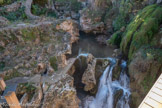 <center>Trans-en-Provence.</center>La Nartuby a façonné une pépite naturelle : les gorges de Trans en Provence. Ce passage étroit et profond est dû, bien entendu, à la force et au patient travail de la rivière mais pas seulement. La nature de la roche, les résistances « mécaniques» à l’érosion et « chimiques » pour sa dissolution sont des conditions essentielles à la formation des gorges.