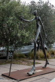 <center>Amphithéâtre du galet.</center>Louis Dollé, L'homme qui marche, 2015.