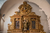 <center>Castelnou : L'église Sainte-Marie du Mercadal. </center>Au centre Saint Amand, patron de Castellnou. A gauche, Saint Dominique, à droite, Saint Joseph. Au sommet, Dieu le Père.