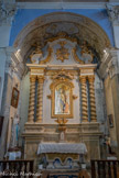 <center>L’église Sainte Marie </center>Autel et retable de Sainte Anne. Retable à double colonnes torses surmonté d'un grand fronton à volutes brisé orné de deux angelots en pendants. Dans la niche centrale se trouve un groupe sculpté de sainte Anne, la Vierge fillette et saint Joachim vieillard. 18e siècle ; 19e siècle