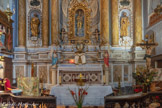 <center>L’église Sainte Marie </center>Autel de style baroque.