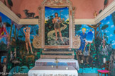 <center>Chapelle Saint-Jean-Baptiste</center>Le fond va du bleu ciel vers le bleu foncé, du Paradis vers l’Enfer. L'artiste s’est représenté dans tous les personnages. Même la tête coupée de saint Jean-Baptiste et le cfâne sont sa tête réalisée par le scanner de la clinique du belvédère à Nice. Les loups illustrent les clansois, surnommés les ours à cause du blason de la famille Orsis (Orsier) devenu emblème de Clans.