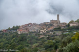 <center>Clans</center>Le site du village qui était implanté au 10ème siècle au lieu-dit “Poet” (Puget-Garnier : en fait au Pont de Clans), près de la première Chapelle Saint Sébastien, aurait été abandonné au 16ème siècle après l’épidémie de peste de 1348.
