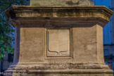 <center>La fontaine Sévigné.</center>Les armes des Sévigné.